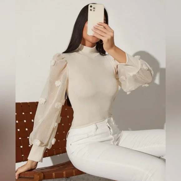 Women Blouse - Picture 2 of 2